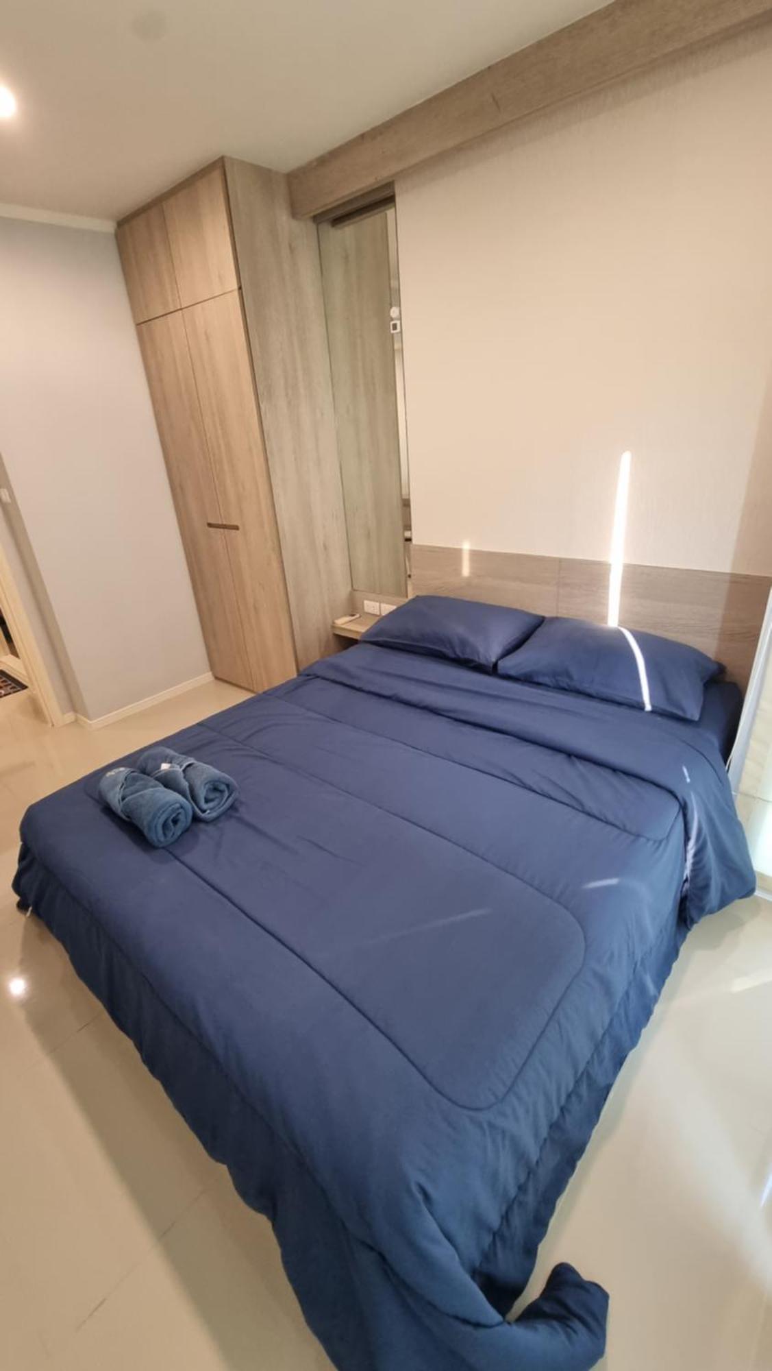 Apartment Lpn Beachfront Wifi 10 Meters To 1br ติดทะเล