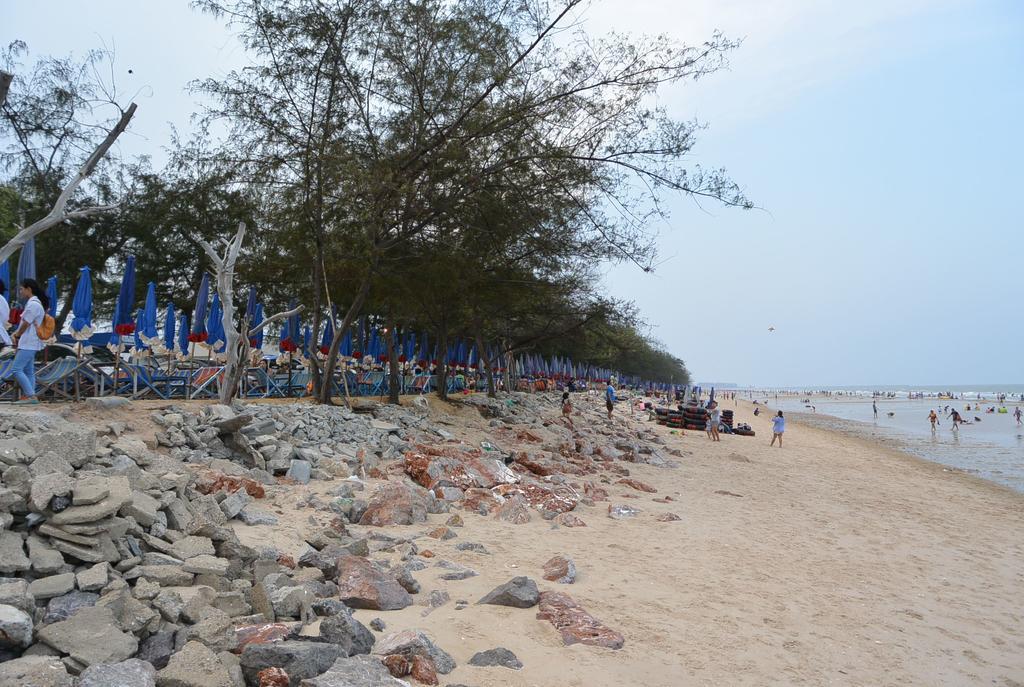 Apartment Lpn Beachfront Wifi 10 Meters To 1br ติดทะเล Cha-Am