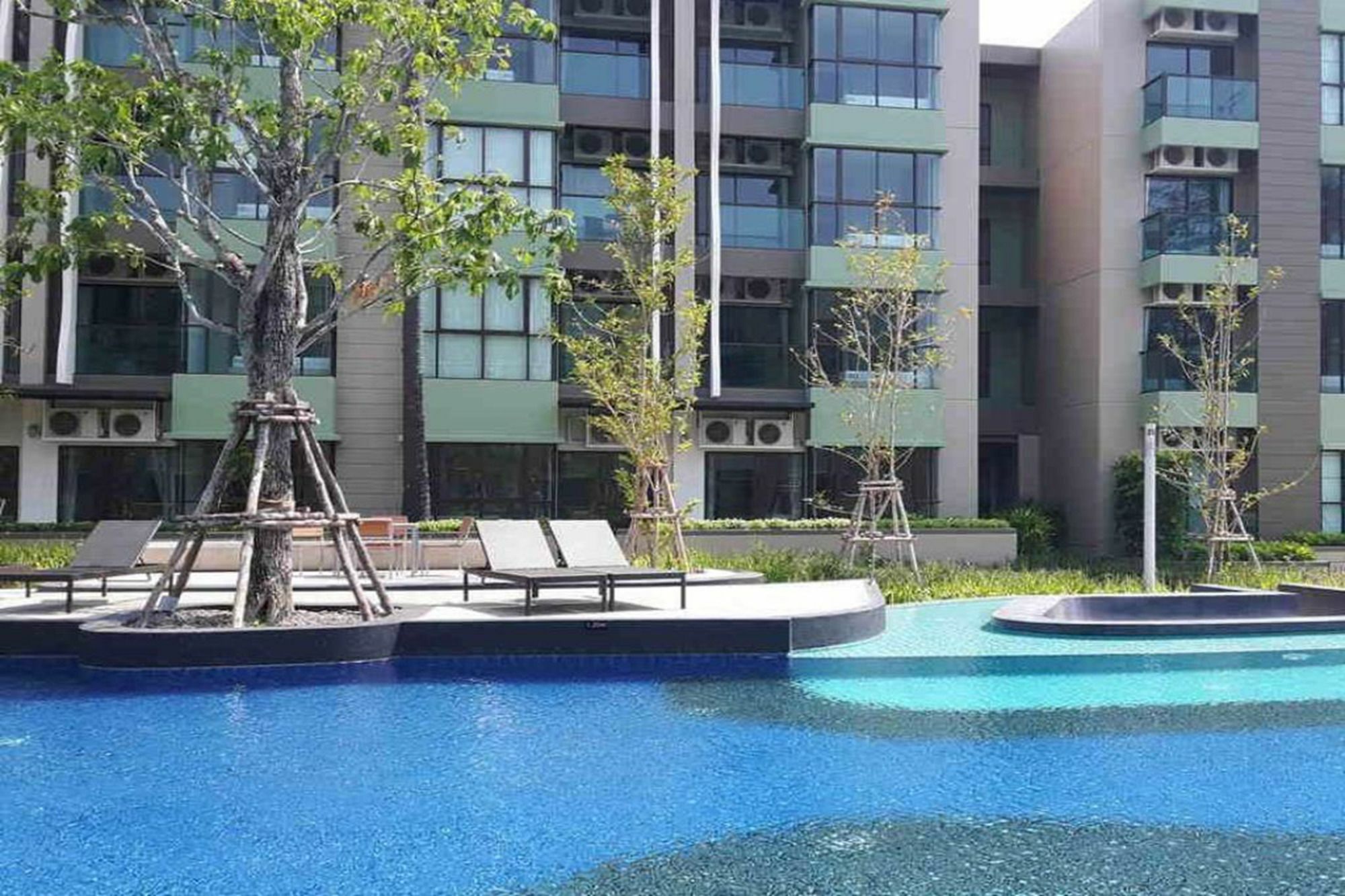 Apartment Lpn Beachfront Wifi 10 Meters To 1br ติดทะเล Cha-Am